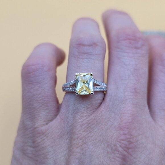 Size 7 Sterling Silver Yellow Cubic Zirconia Beautiful Gem Ring A4813 - Picture 4 of 9